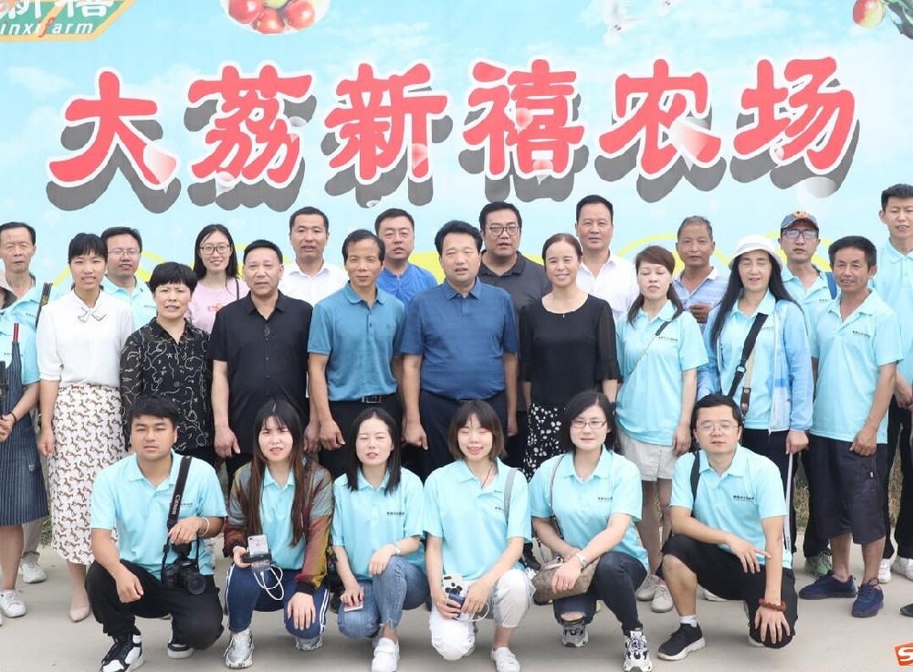 綠萌是冬棗智能分選設(shè)備國(guó)家高新技術(shù)企業(yè),對(duì)冬棗采后處理提供全套解決方案。綠萌冬棗分選機(jī)可進(jìn)行大小重量分級(jí)、外觀顏色分選。提供全自動(dòng)冬棗分選設(shè)備,冬棗選果機(jī),智能冬棗分選機(jī),全自動(dòng)冬棗分選機(jī),冬棗分級(jí)機(jī),小型冬棗分選機(jī)冬棗大小分選機(jī),冬棗顏色分選機(jī),更多冬棗分選方案報(bào)價(jià),小型冬棗選果設(shè)備價(jià)格、冬棗分級(jí)機(jī)怎么樣、口碑好質(zhì)量好的冬棗選果機(jī)、了解高性能冬棗分選機(jī)多少錢(qián),咨詢(xún)客服免費(fèi)獲取
